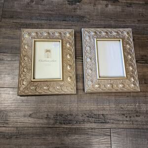 2 plastic picture frames ornate design V